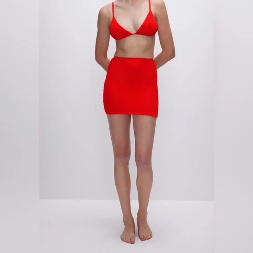 Good American Always Fits Mini Skirt Bright Poppy Red